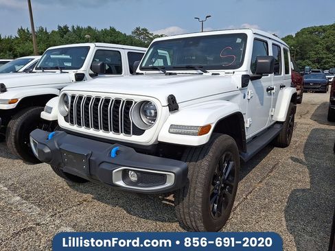 Used 2024 Jeep Wrangler Unlimited Sahara AWD/4WD image 1