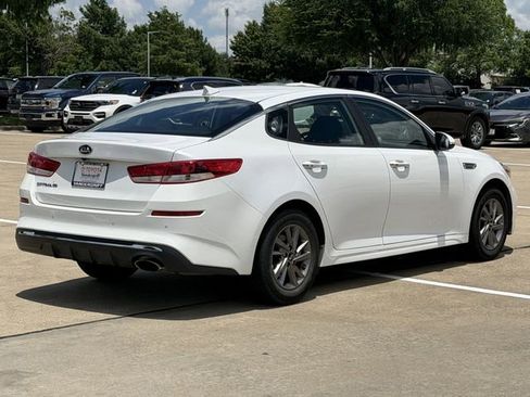 Used 2020 Kia Optima LX FWD image 4
