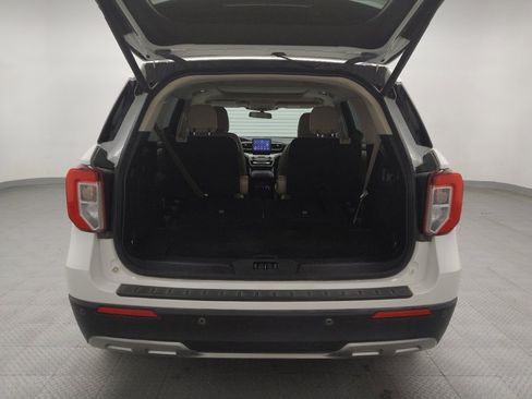 Used 2022 Ford Explorer XLT w/ Equipment Group 202A image 29