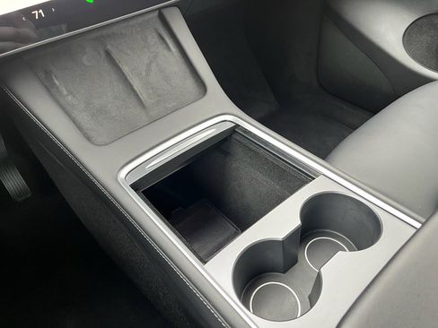 Used 2023 Tesla Model Y Long Range image 22