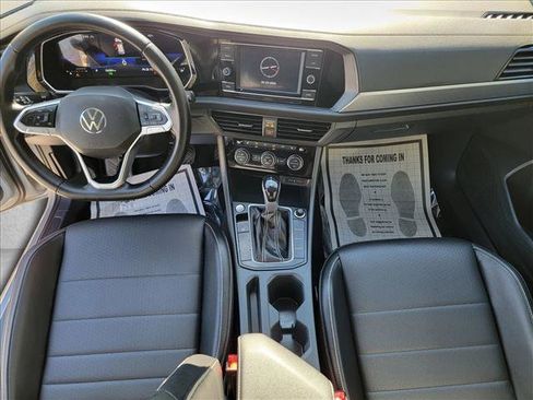 Used 2023 Volkswagen Jetta SE w/ Panoramic Sunroof Package image 15