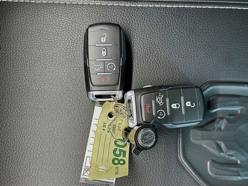 Used 2025 RAM 3500 Laramie image 34