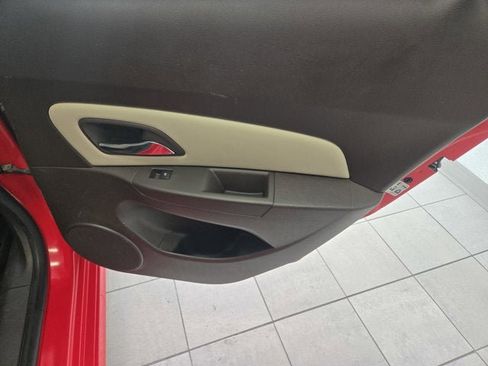 Used 2015 Chevrolet Cruze LT w/ RS Package image 8