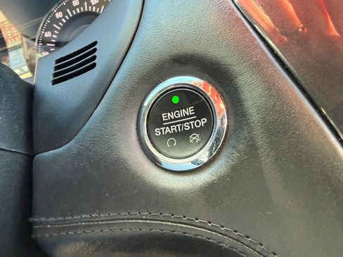 Used 2017 Ford Explorer Platinum image 30