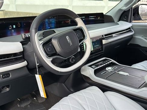 New 2026 Lincoln Navigator L Black Label image 19