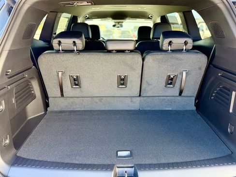 Used 2025 Buick Enclave Sport Touring image 17