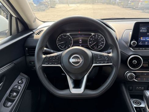 Used 2024 Nissan Sentra SV FWD image 20