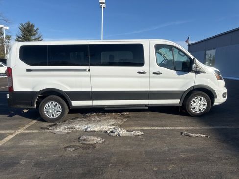 Used 2023 Ford Transit 350 XLT image 2