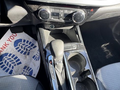 Used 2024 Chevrolet Trax LT w/ Driver Confidence Package image 15