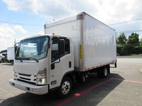 Used 2023 Chevrolet Low Cab Forward 4500HD RWD image 2