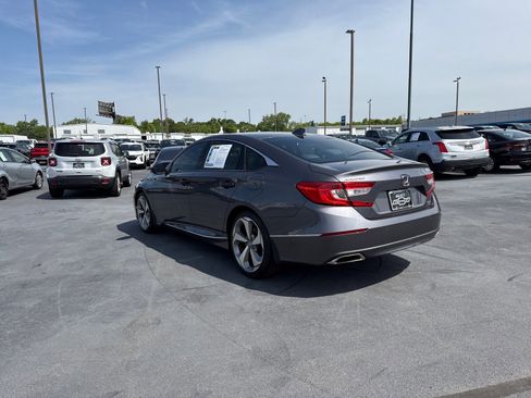 Used 2018 Honda Accord Touring image 5