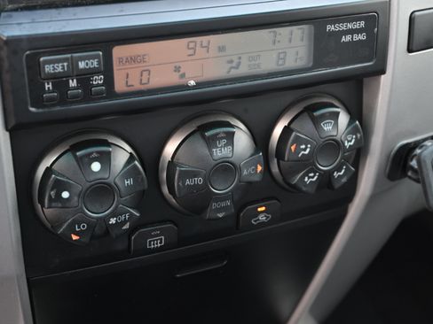 Used 2008 Toyota 4Runner SR5 RWD image 18