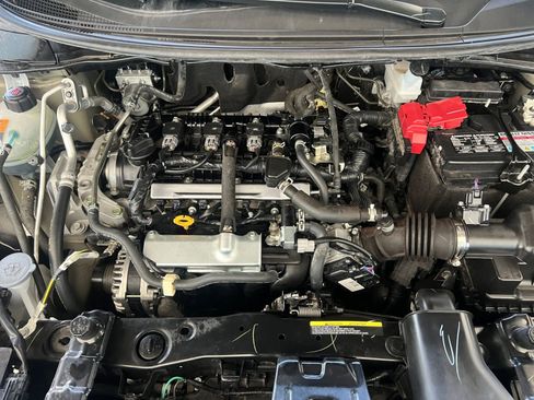 Used 2025 Nissan Versa SV image 32