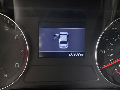 Used 2020 Kia Forte LXS image 13