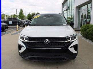 Used 2024 Volkswagen Taos SE AWD/4WD video 2