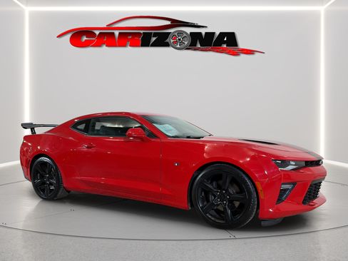 Used 2016 Chevrolet Camaro SS RWD image 2