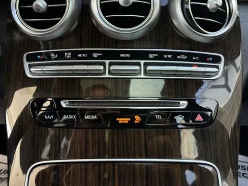 Used 2018 Mercedes-Benz GLC 300 4MATIC image 35
