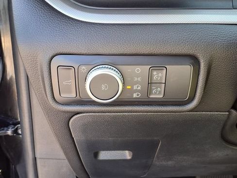 Used 2022 Ford Explorer XLT w/ Equipment Group 202A RWD image 15