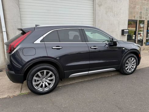 Used 2023 Cadillac XT4 Premium Luxury image 5