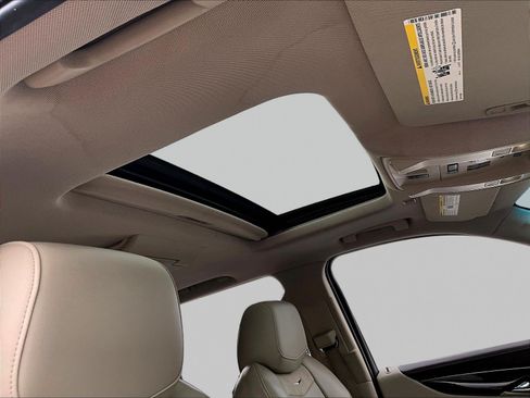 Used 2015 Cadillac Escalade Luxury RWD image 28