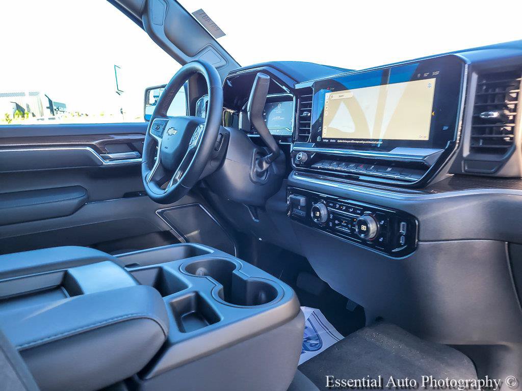 Certified 2025 Chevrolet Silverado 1500 LT AWD/4WD image 25