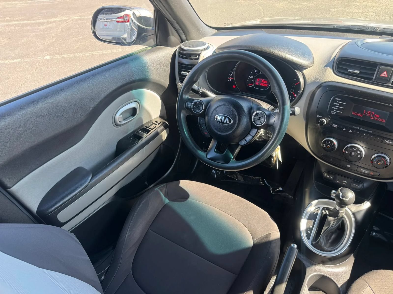 Used 2015 Kia Soul FWD image 25