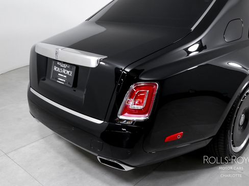 Certified 2025 Rolls-Royce Phantom Sedan image 46