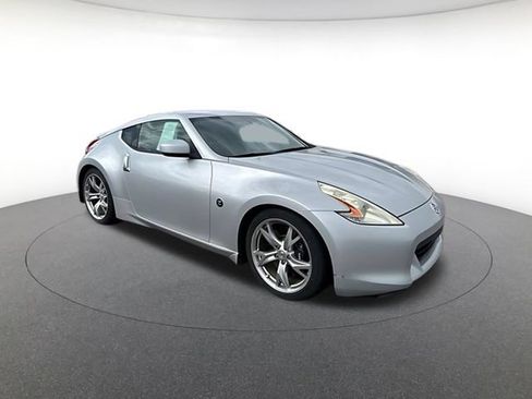 Used 2009 Nissan 370Z Touring w/ Sport Pkg RWD image 1