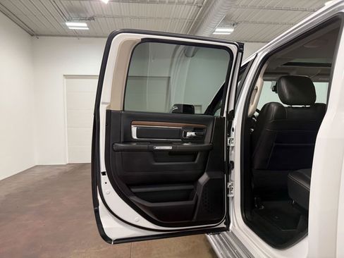 Used 2014 RAM 2500 Laramie w/ Convenience Group AWD/4WD image 48