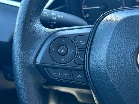 Certified 2025 Toyota Corolla LE image 35