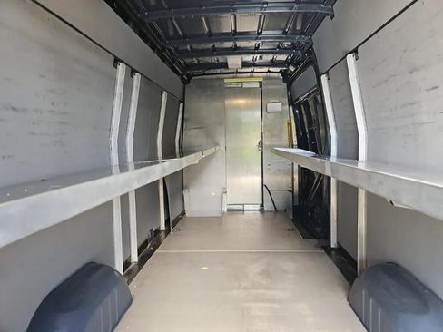 Used 2021 Mercedes-Benz Sprinter 2500 image 17