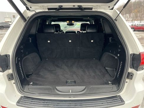 Used 2019 Jeep Grand Cherokee Altitude image 24