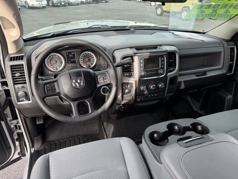 Used 2018 RAM 2500 Tradesman w/ Chrome Appearance Group image 18