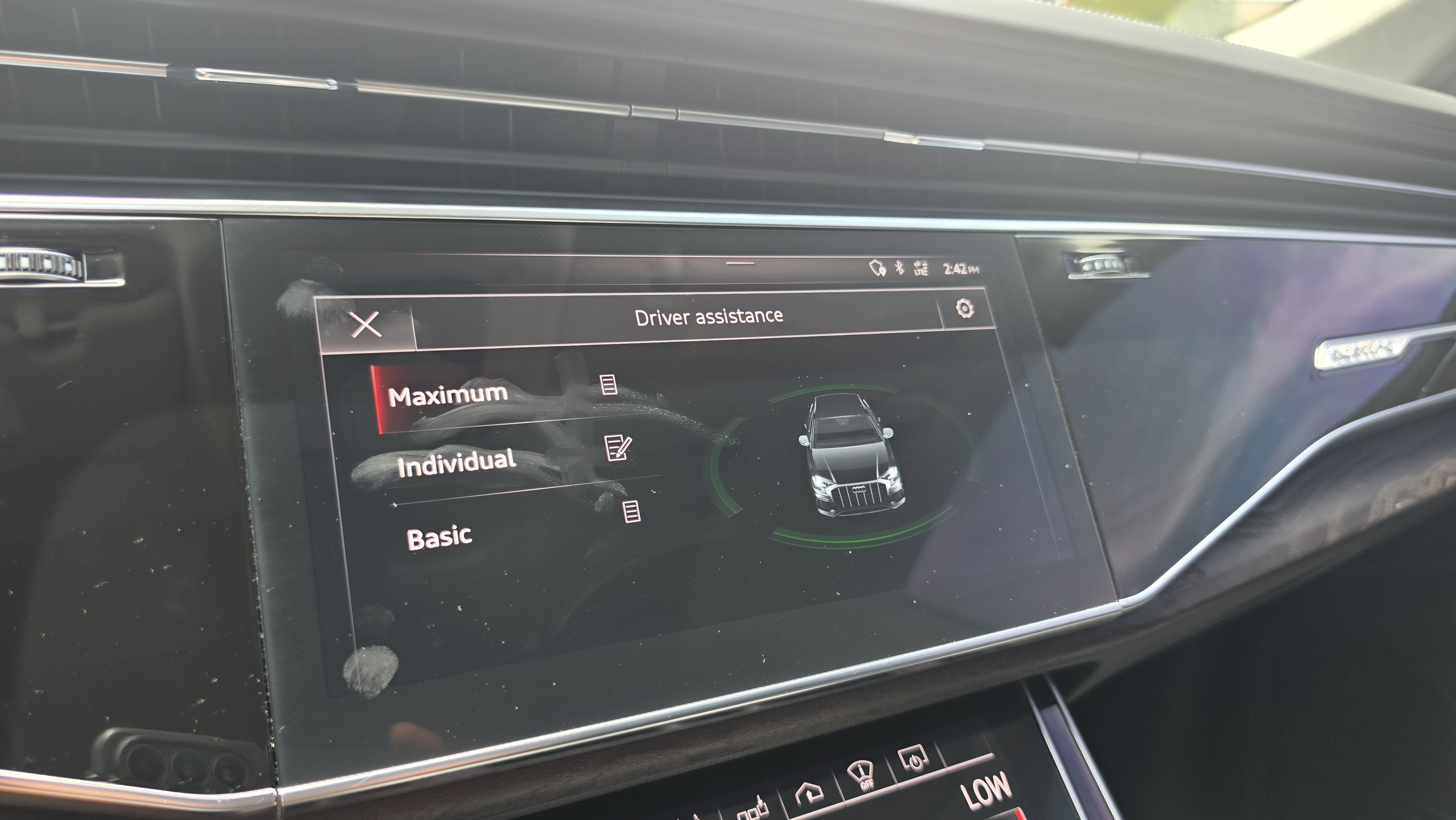 Used 2019 Audi Q8 Prestige w/ Luxury Package AWD/4WD image 43