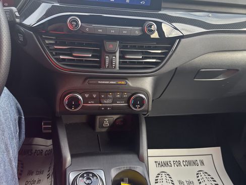 Used 2024 Ford Escape ST-Line image 31