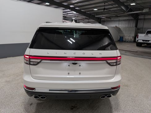 Used 2022 Lincoln Aviator Reserve w/ Elements Package Plus AWD/4WD image 4