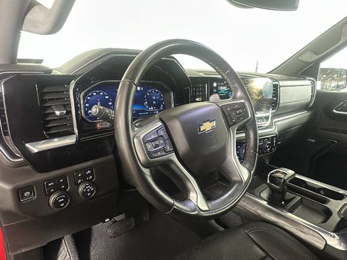 Used 2022 Chevrolet Silverado 1500 LTZ w/ LTZ Premium Package AWD/4WD image 15