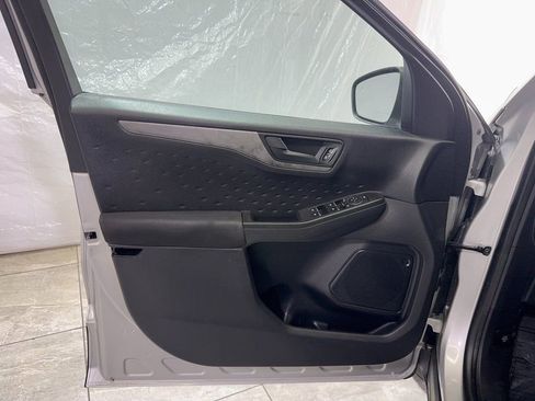 Used 2020 Ford Escape S image 34