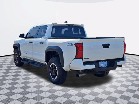 Used 2024 Toyota Tacoma TRD Off-Road AWD/4WD image 4