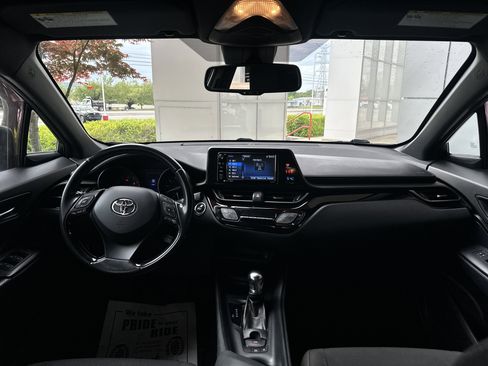 Used 2018 Toyota C-HR XLE image 20