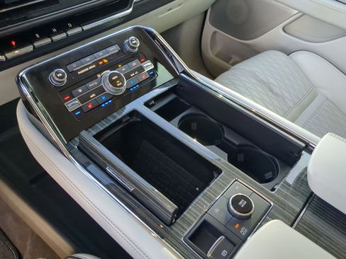 Used 2023 Lincoln Navigator L Black Label image 20