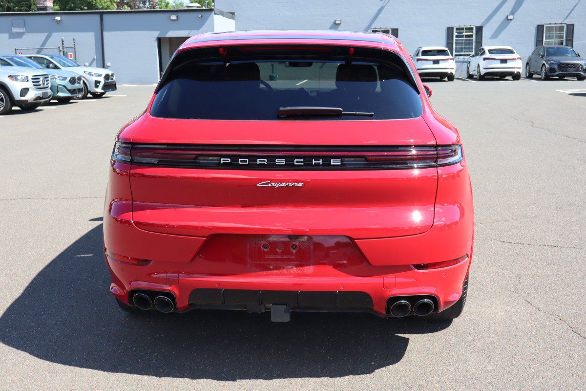 Used 2025 Porsche Cayenne E-Hybrid AWD/4WD image 7