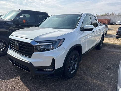 Used 2023 Honda Ridgeline RTL-E image 3