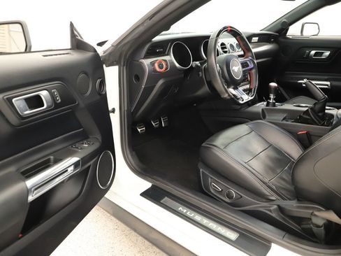 Used 2019 Ford Mustang GT Premium w/ GT Performance Package RWD image 14