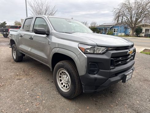Used 2024 Chevrolet Colorado W/T image 7
