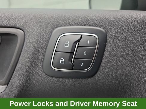 Used 2025 Ford Escape Platinum image 21