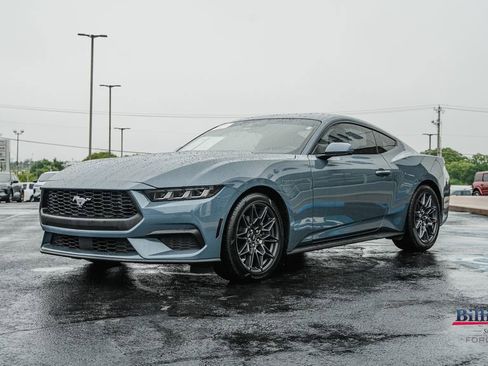 Certified 2025 Ford Mustang Coupe RWD image 4