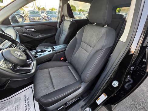 Used 2024 Nissan Rogue SV AWD/4WD image 2