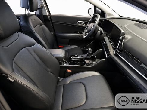 Used 2024 Kia Sportage SX FWD image 11