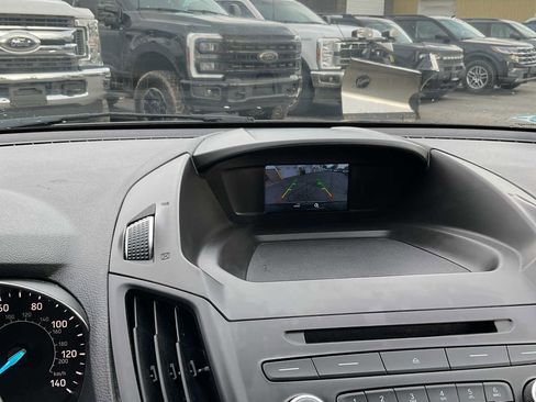 Used 2018 Ford Escape SE image 31